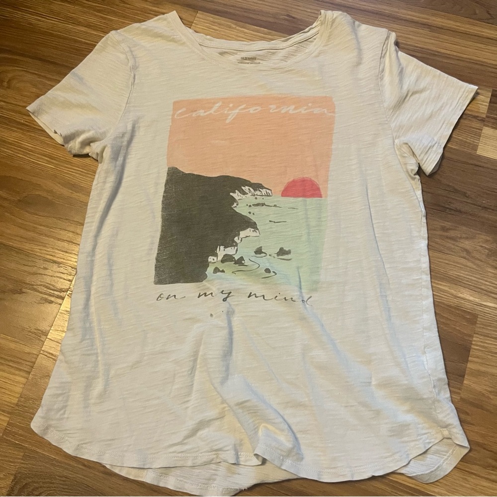 old navy shirt